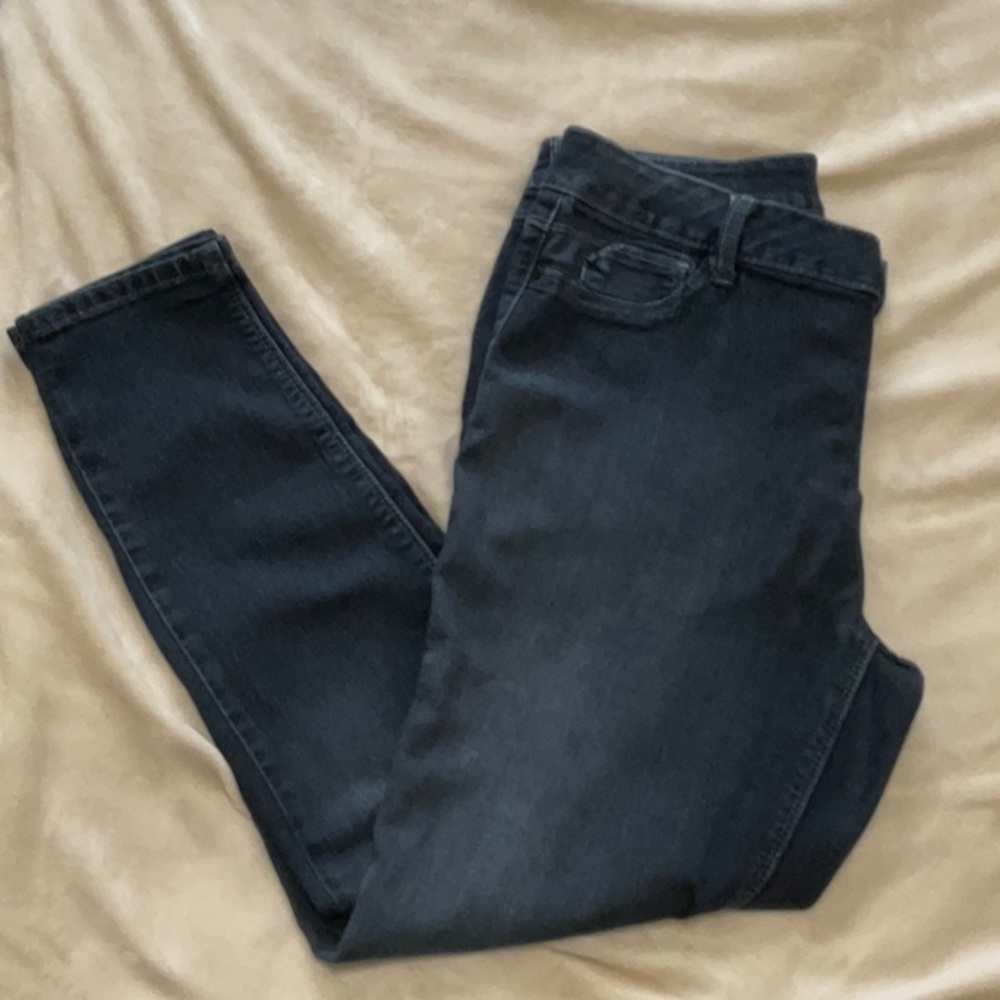 Hot in Hollywood Women’s Pull On Jeans, Medium, Tapered Leg